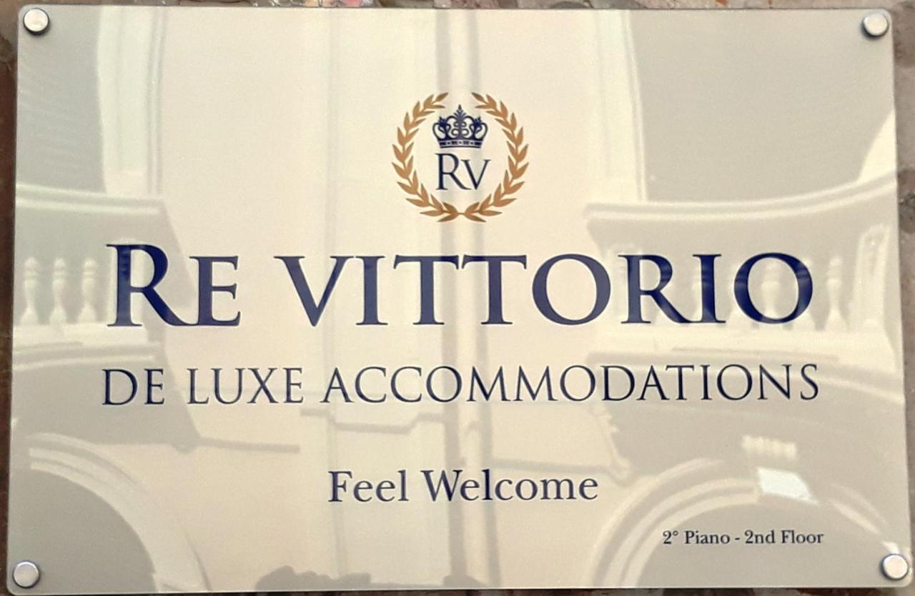 Re Vittorio De Luxe Panzió Messina Kültér fotó