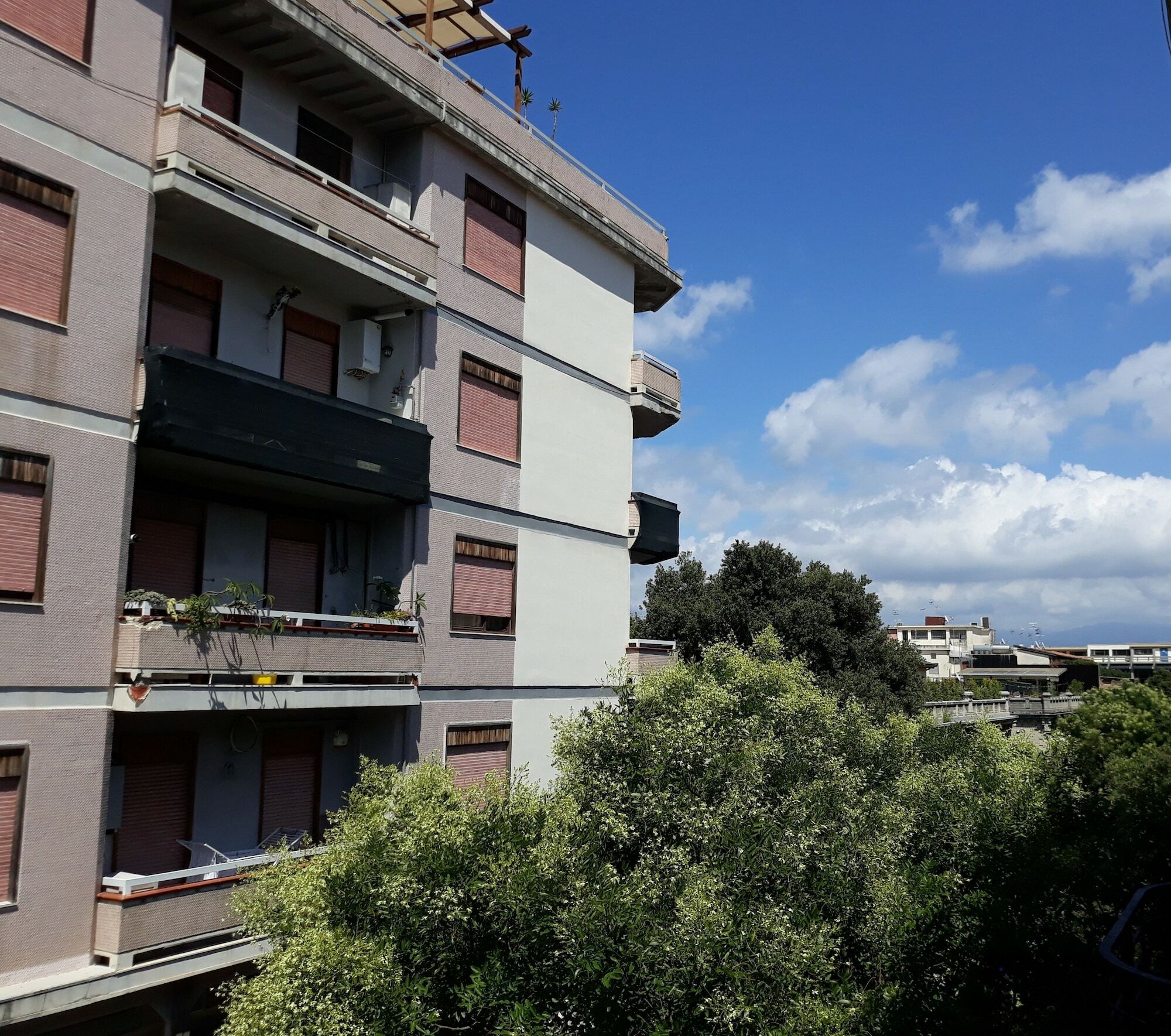 Re Vittorio De Luxe Panzió Messina Kültér fotó
