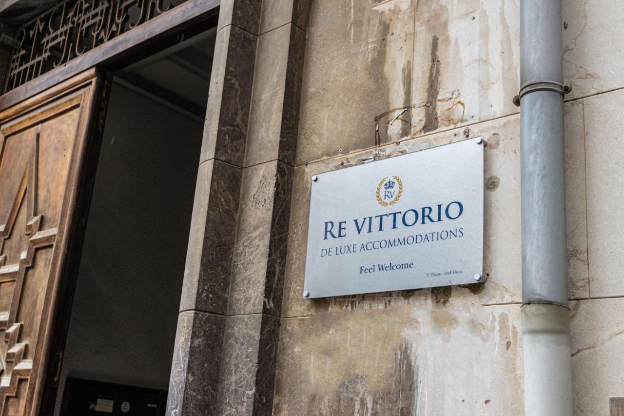Re Vittorio De Luxe Panzió Messina Kültér fotó